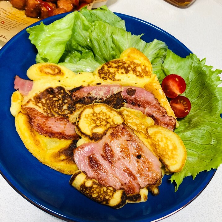 ホットケーキミックスでご馳走!ベーコンパンケーキ